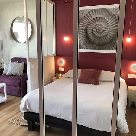 Le Courtoisville Apartament *
